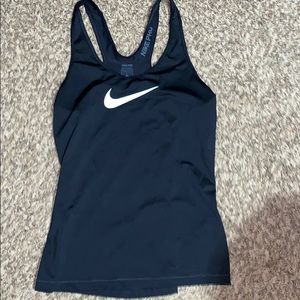 Nike pro medium tank